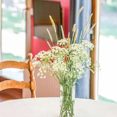 Seneric Chalet, Chalet Trois-Ponts