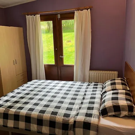 Seneric Chalet, * Trois-Ponts