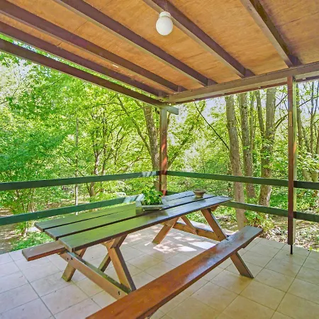 Cozy In Ponts With Forest Near Труа-Пон