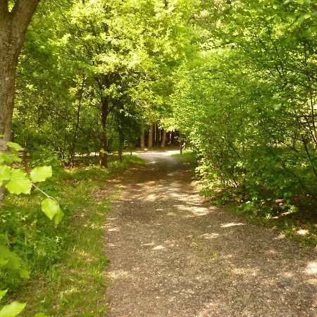 Cozy In Ponts With Forest Near Шале